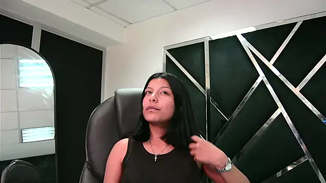 Salmaportman69 online show from 3, 11, 2025