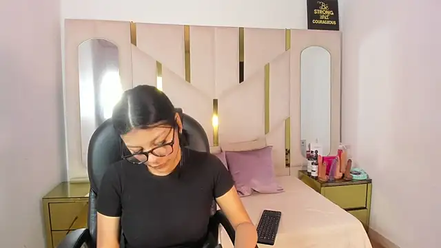 Snapshot of Salmaportman69 chatting on 17, 1, 2026 Salmaportman69 online show from 17, 1, 2026