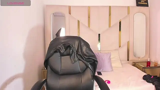 Snapshot of Salmaportman69 chatting on 3, 3, 2026 Salmaportman69 online show from 3, 3, 2026