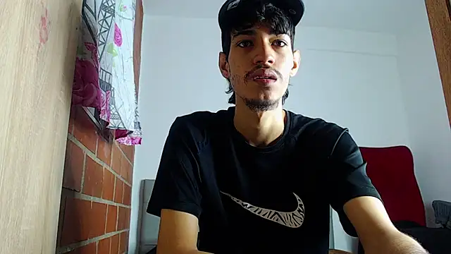 Snapshot of Alejandro_bigdick_x chatting on 28, 1, 2025 Alejandro bigdick x online show from 28, 1, 2025