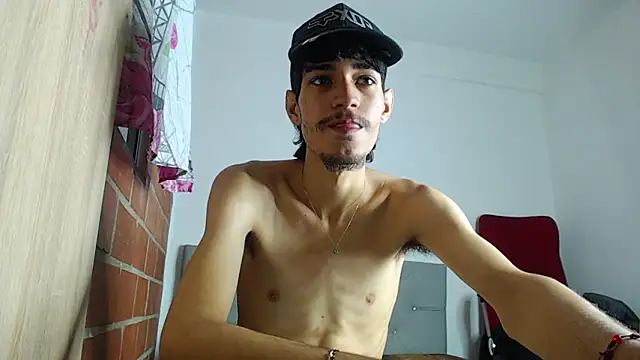 Snapshot of Alejandro_bigdick_x chatting on 28, 1, 2025 Alejandro bigdick x online show from 28, 1, 2025