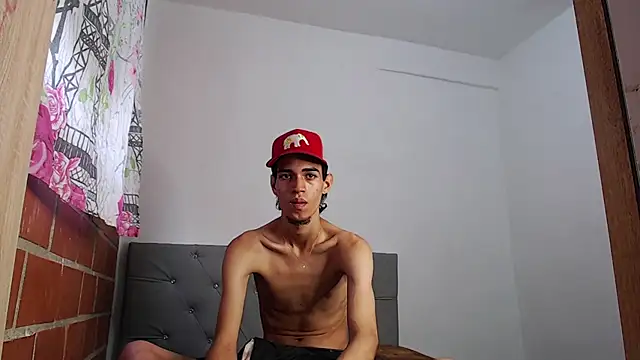 Snapshot of Alejandro_bigdick_x chatting on 1, 2, 2025 Alejandro bigdick x online show from 1, 2, 2025