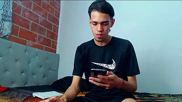 Snapshot of Alejandro_bigdick_x chatting on 15, 2, 2025 Alejandro bigdick x online show from 15, 2, 2025