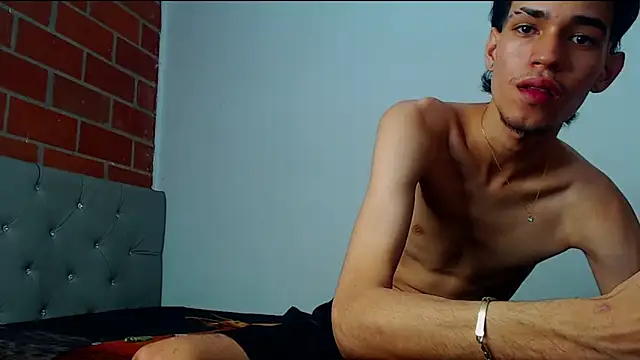 Snapshot of Alejandro_bigdick_x chatting on 15, 2, 2025 Alejandro bigdick x online show from 15, 2, 2025