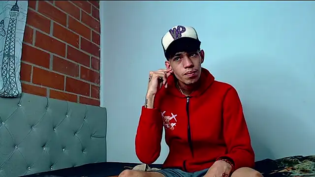 Snapshot of Alejandro_bigdick_x chatting on 19, 2, 2025 Alejandro bigdick x online show from 19, 2, 2025