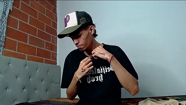 Snapshot of Alejandro_bigdick_x chatting on 20, 2, 2025 Alejandro bigdick x online show from 20, 2, 2025