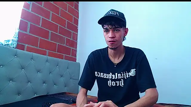 Snapshot of Alejandro_bigdick_x chatting on 24, 2, 2025 Alejandro bigdick x online show from 24, 2, 2025