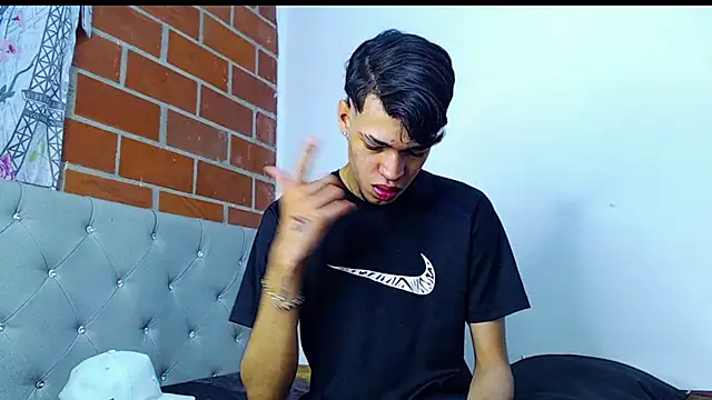 Snapshot of Alejandro_bigdick_x chatting on 27, 2, 2025 Alejandro bigdick x online show from 27, 2, 2025