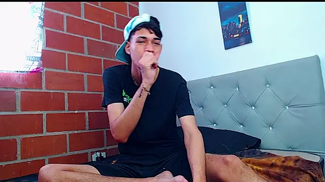 Snapshot of Alejandro_bigdick_x chatting on 3, 3, 2025 Alejandro bigdick x online show from 3, 3, 2025