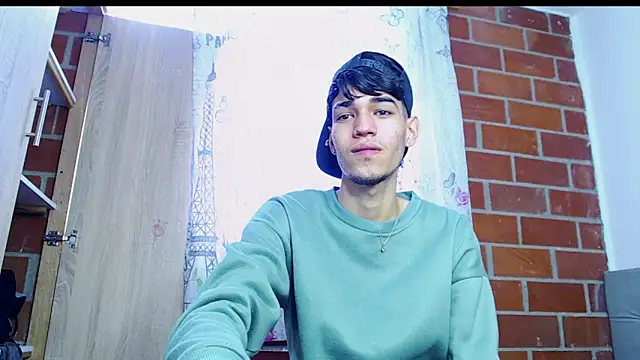 Snapshot of Alejandro_bigdick_x chatting on 7, 3, 2025 Alejandro bigdick x online show from 7, 3, 2025