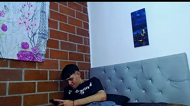 Snapshot of Alejandro_bigdick_x chatting on 17, 3, 2025 Alejandro bigdick x online show from 17, 3, 2025