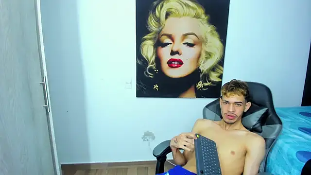 Snapshot of Alejandro_bigdick_x chatting on 18, 9, 2025 Alejandro bigdick x online show from 18, 9, 2025