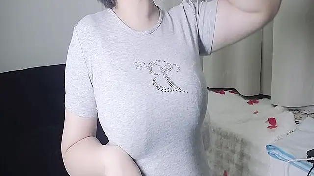 Hey-Cute online show from 17, 1, 2025