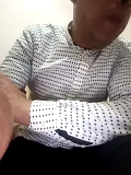 Snapshot of hmtrechaudd chatting on 6, 1, 2026 hmtrechaudd online show from 6, 1, 2026