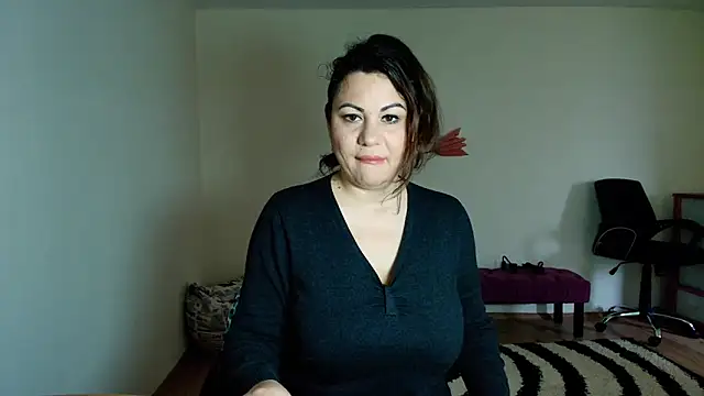 Snapshot of VixenVibesX chatting on 22, 5, 2026 VixenVibesX online show from 22, 5, 2026