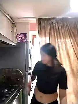 Snapshot of Rosanna_Rennie chatting on 19, 2, 2025 Rosanna Rennie online show from 19, 2, 2025