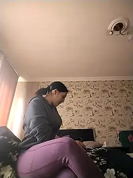 Snapshot of Rosanna_Rennie chatting on 3, 3, 2025 Rosanna Rennie online show from 3, 3, 2025