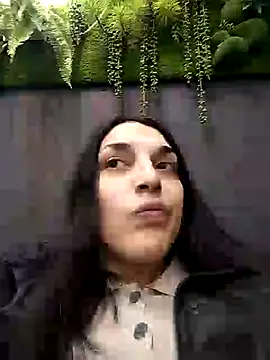 Snapshot of Rosanna_Rennie chatting on 5, 3, 2025 Rosanna Rennie online show from 5, 3, 2025