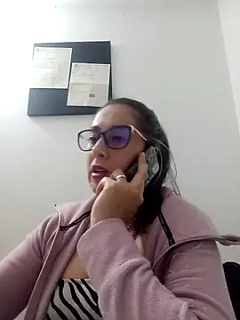 Snapshot of CHARLOTTE_1711 chatting on 6, 2, 2025 CHARLOTTE 1711 online show from 6, 2, 2025