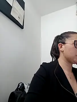 Snapshot of CHARLOTTE_1711 chatting on 25, 2, 2025 CHARLOTTE 1711 online show from 25, 2, 2025