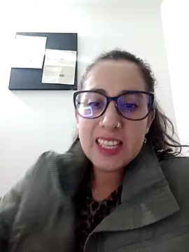 Snapshot of CHARLOTTE_1711 chatting on 8, 3, 2025 CHARLOTTE 1711 online show from 8, 3, 2025