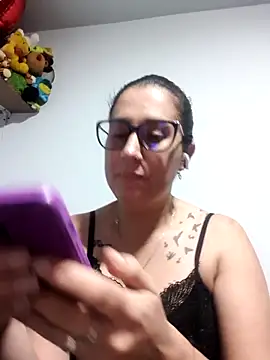 Snapshot of CHARLOTTE_1711 chatting on 21, 10, 2025 CHARLOTTE 1711 online show from 21, 10, 2025