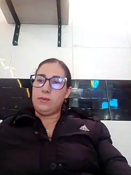 CHARLOTTE 1711 online show from 17, 12, 2025