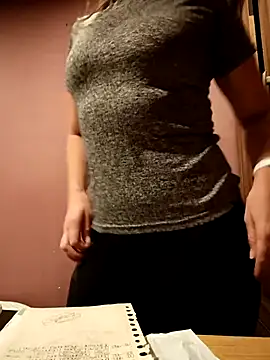 Snapshot of CHARLOTTE_1711 chatting on 13, 4, 2026 CHARLOTTE 1711 online show from 13, 4, 2026