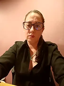 Snapshot of CHARLOTTE_1711 chatting on 17, 4, 2026 CHARLOTTE 1711 online show from 17, 4, 2026