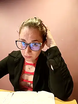 Snapshot of CHARLOTTE_1711 chatting on 20, 4, 2026 CHARLOTTE 1711 online show from 20, 4, 2026