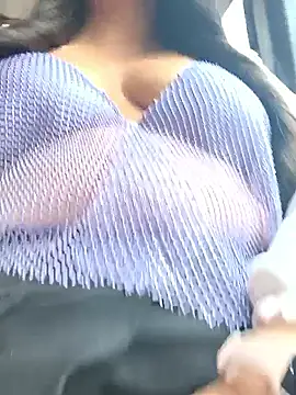 Snapshot of Melyy_Edii chatting on 19, 4, 2026 Melyy Edii online show from 19, 4, 2026