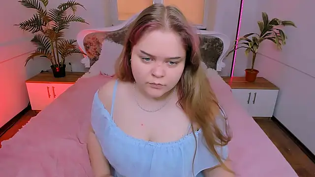 Snapshot of Erica__Alta chatting on 24, 10, 2025 Erica Alta online show from 24, 10, 2025