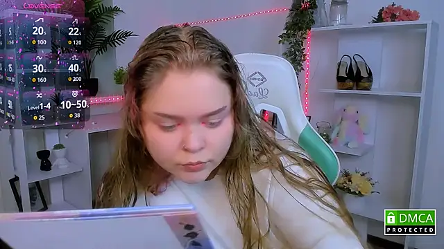 Snapshot of Erica__Alta chatting on 28, 11, 2025 Erica Alta online show from 28, 11, 2025