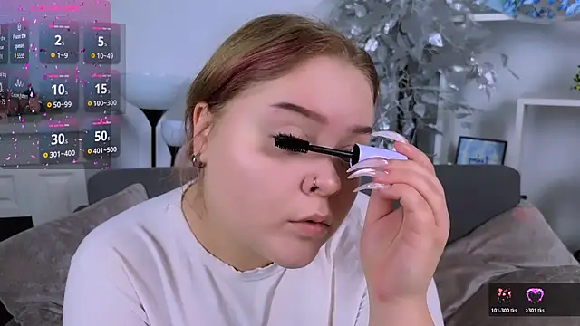 Snapshot of Erica__Alta chatting on 2, 12, 2025 Erica Alta online show from 2, 12, 2025