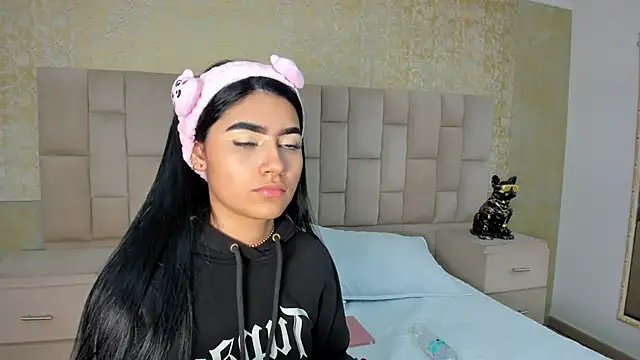 BellaaStorm online show from 25, 9, 2025