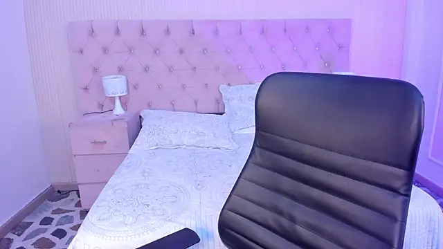 BellaaStorm online show from 11, 11, 2025