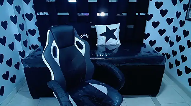 victoria ricci a online show from 12, 2, 2025