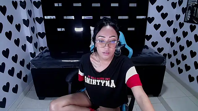 victoria ricci a online show from 15, 2, 2025