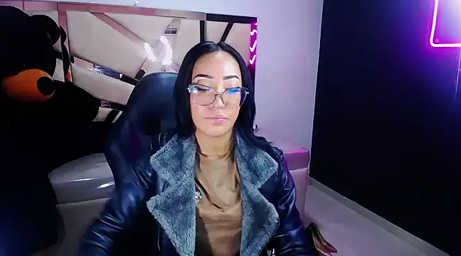 victoria ricci a online show from 1, 3, 2025