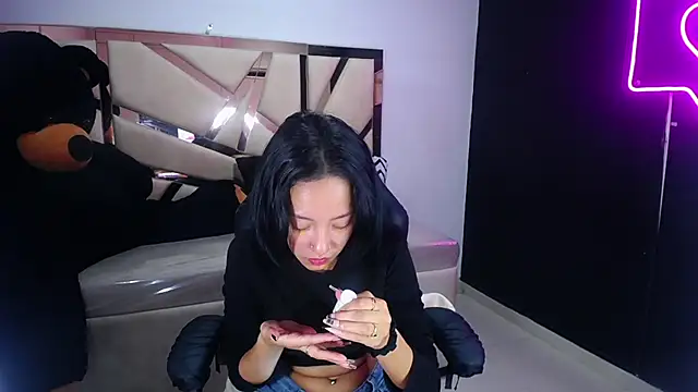 victoria ricci a online show from 3, 3, 2025