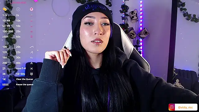 victoria ricci a online show from 19, 9, 2025