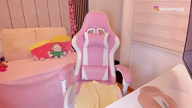 Snapshot of tamy_xoo chatting on 10, 4, 2026 tamy xoo online show from 10, 4, 2026