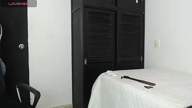 Snapshot of avis_lara chatting on 14, 3, 2025 avis lara online show from 14, 3, 2025