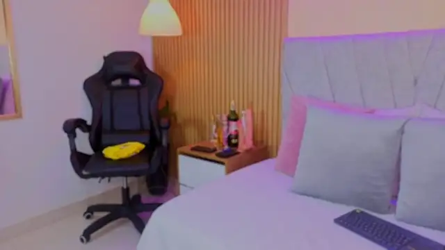 avis lara online show from 25, 2, 2026