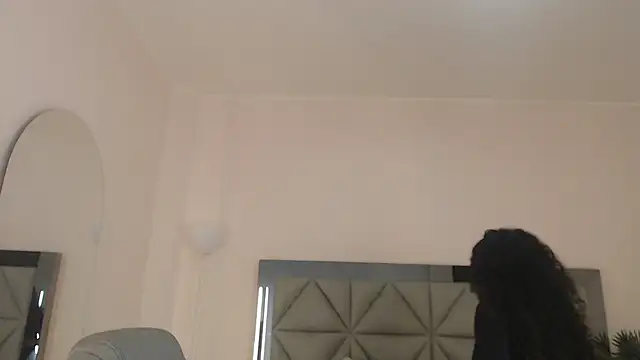 ilitzy cardona online show from 11, 1, 2026