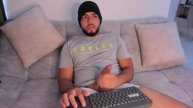 arturguy00 online show from 7, 2, 2025