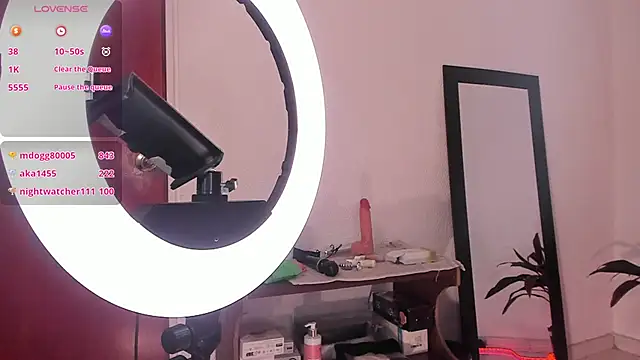 Snapshot of raven__white1 chatting on 16, 1, 2025 raven white1 online show from 16, 1, 2025