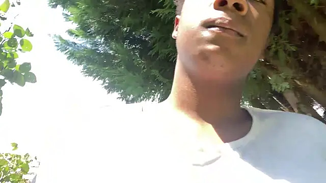 Snapshot of snotLoud chatting on 7, 2, 2026 snotLoud online show from 7, 2, 2026