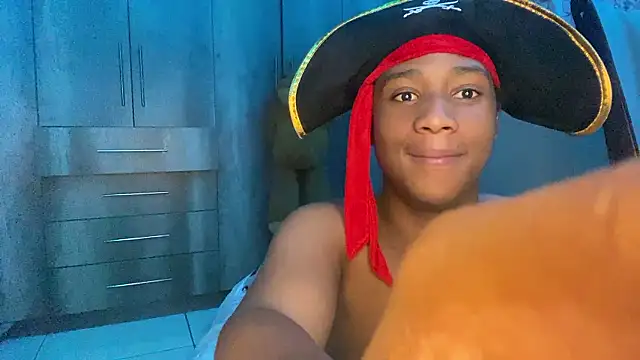 Snapshot of snotLoud chatting on 7, 2, 2026 snotLoud online show from 7, 2, 2026