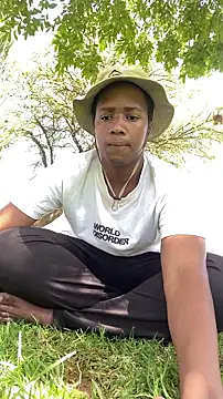 Snapshot of snotLoud chatting on 24, 2, 2026 snotLoud online show from 24, 2, 2026